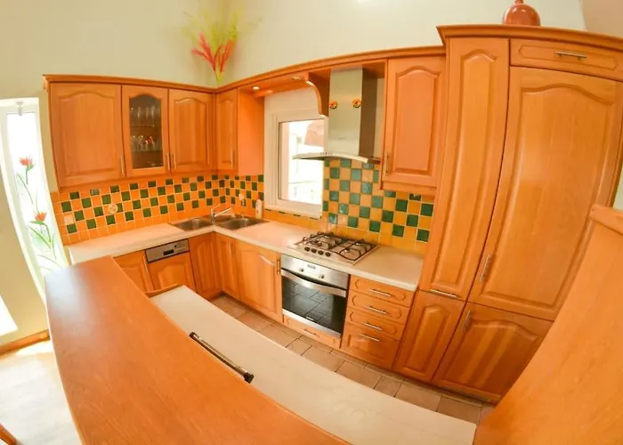 بيت للعطل Artemis House آغيوس غيوريوس باغون