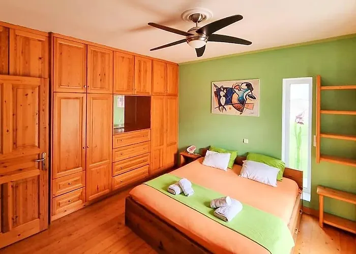 بيت للعطل Artemis House آغيوس غيوريوس باغون