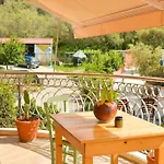 Dom wakacyjny Artemis House Agios Georgios Pagon
