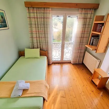 Artemis House * 圣佐治欧斯帕贡