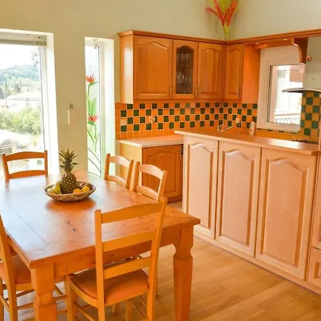 Artemis House * Агиос-Георгиос-Пагон