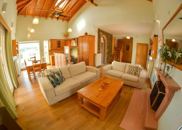 Artemis House بيت للعطل آغيوس غيوريوس باغون
